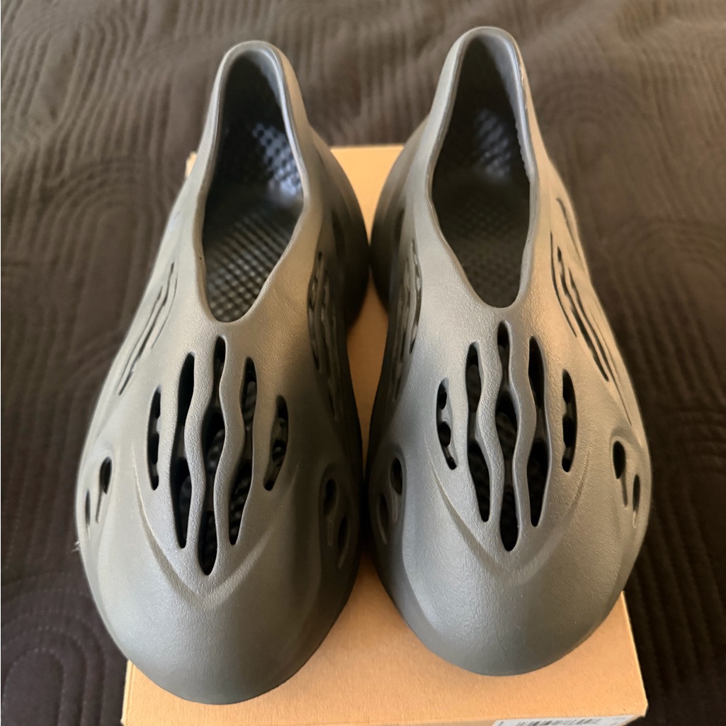Adidas Yzy Foam Rnr Size 7